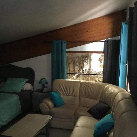 Le Loup Dans La Bergerie Bed & Breakfast Montmartin-sur-Mer ภายนอก รูปภาพ