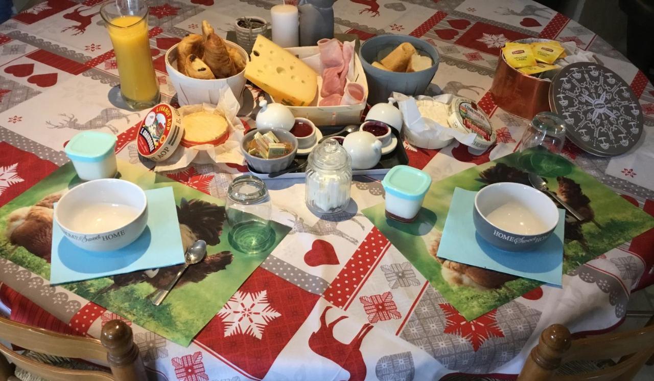 Le Loup Dans La Bergerie Bed & Breakfast Montmartin-sur-Mer ภายนอก รูปภาพ